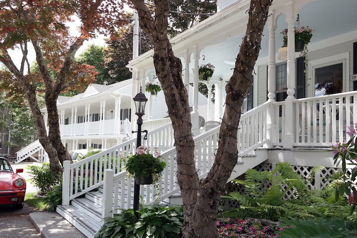 Moseley Cottage Inn & Town Motel