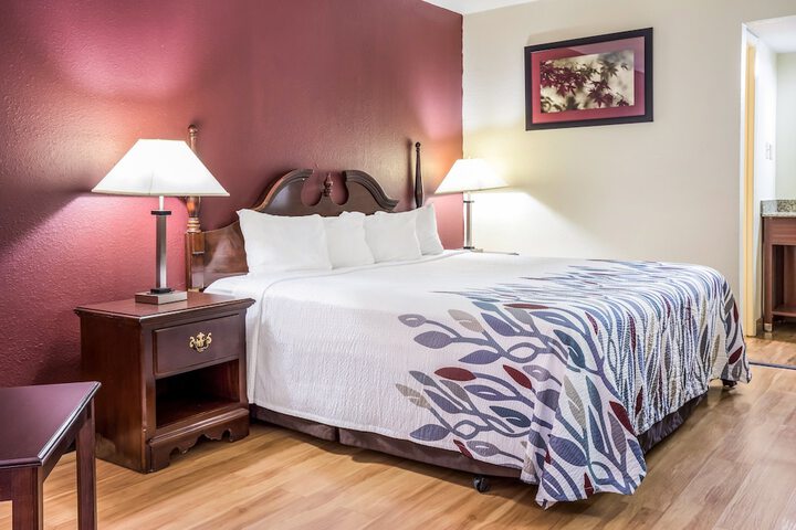 Red Roof Inn Caryville
