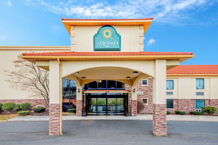 La Quinta Inn by Wyndham West Long Branch / NJ Shore Area