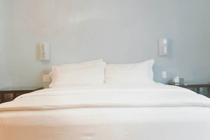 Room 11 of 23