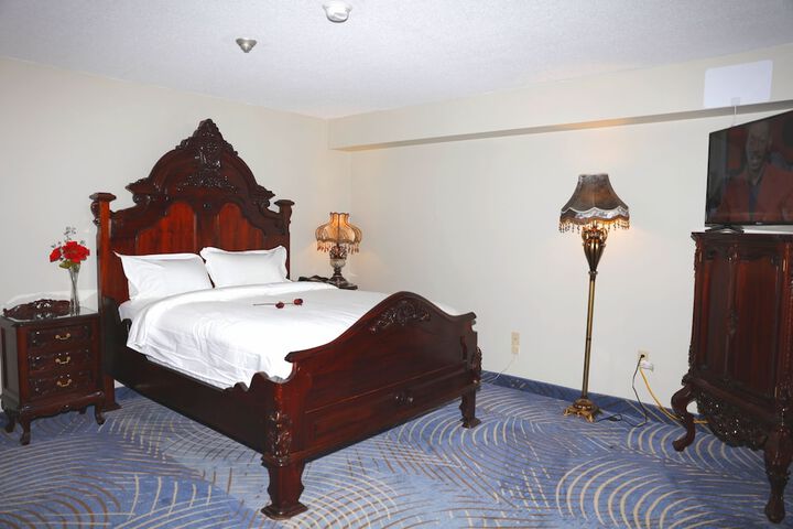 Room 18 of 40