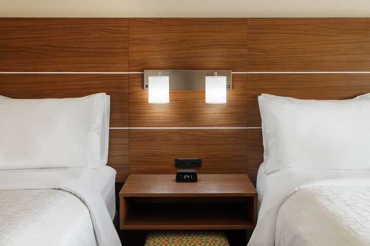 Holiday Inn Express Inn & Suites Searcy by IHG