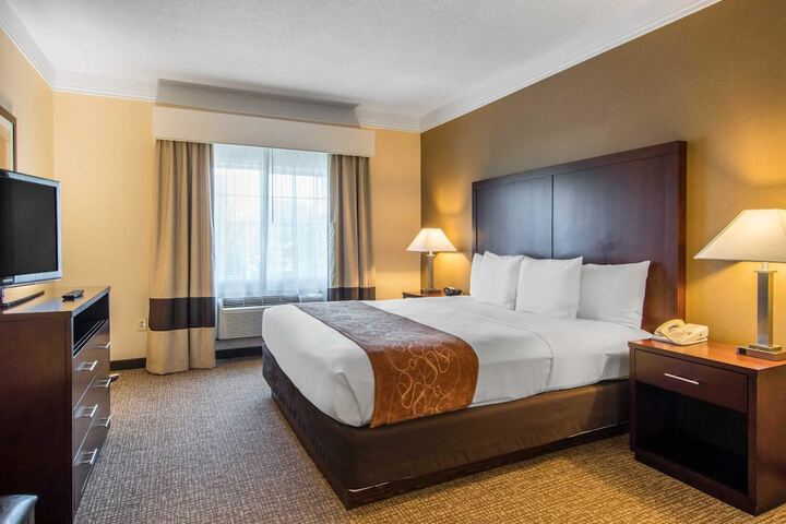 Comfort Suites Linn County