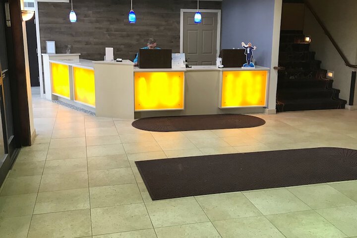 Days Inn & Suites by Wyndham Rochester Hills MI