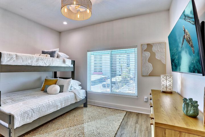 Azul Townhomes C1 - Sol Retreat