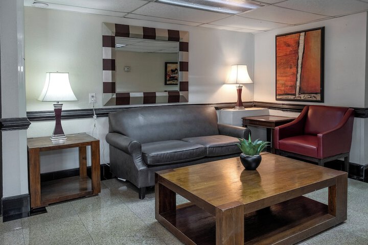 Hotel Interior 10 of 29