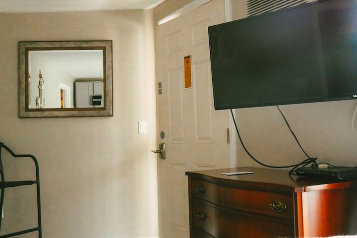 Room 43 of 124
