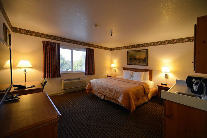Room 17 of 40