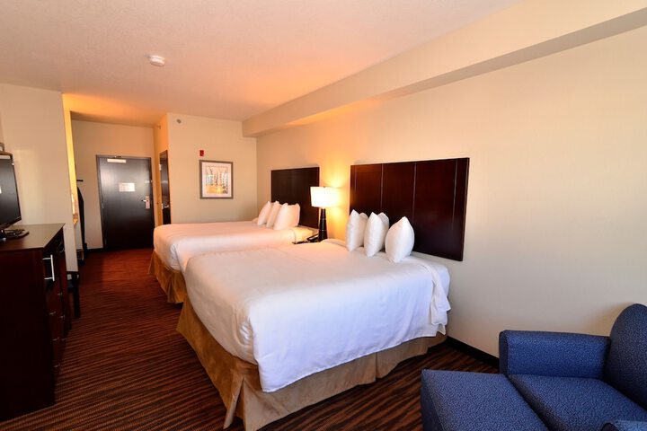 Room 92 of 106