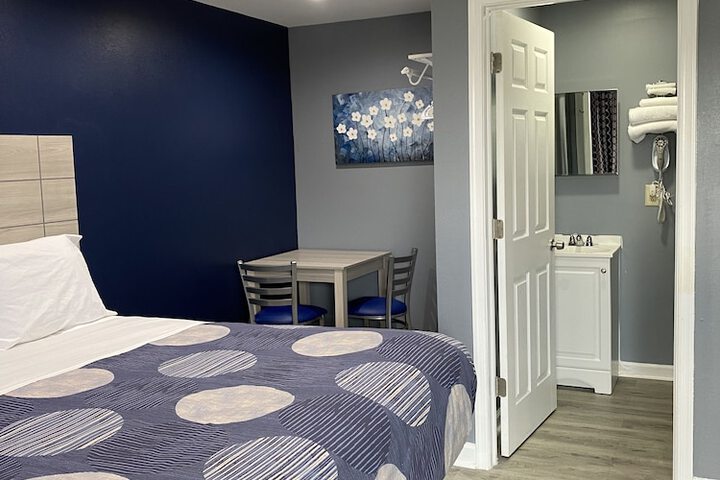 Room 13 of 34