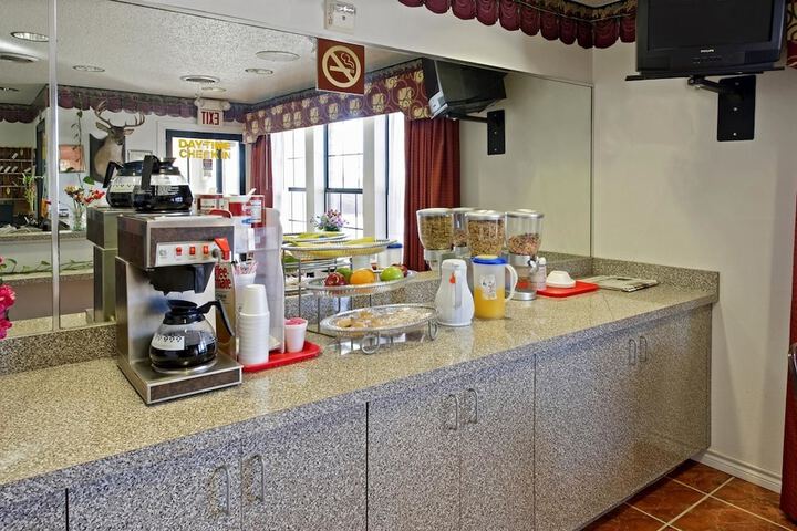 Breakfast/Coffee Service 8 of 8