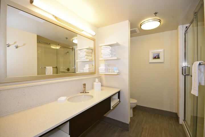 Room 14 of 22