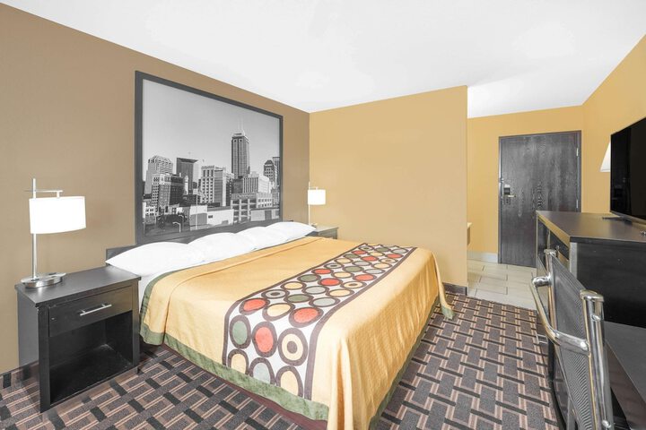 Room 14 of 15