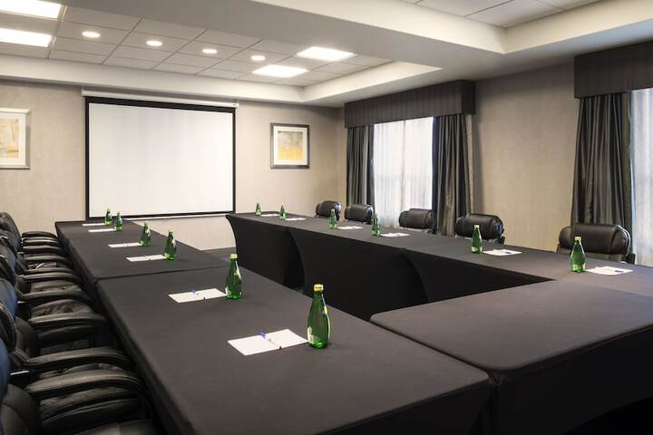 Holiday Inn Express & Suites Sherwood Park-Edmonton Area by IHG