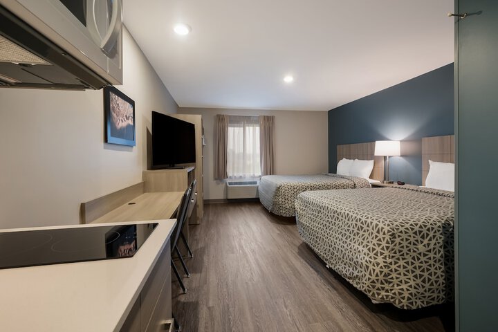 Woodspring Suites East Lansing - University Area
