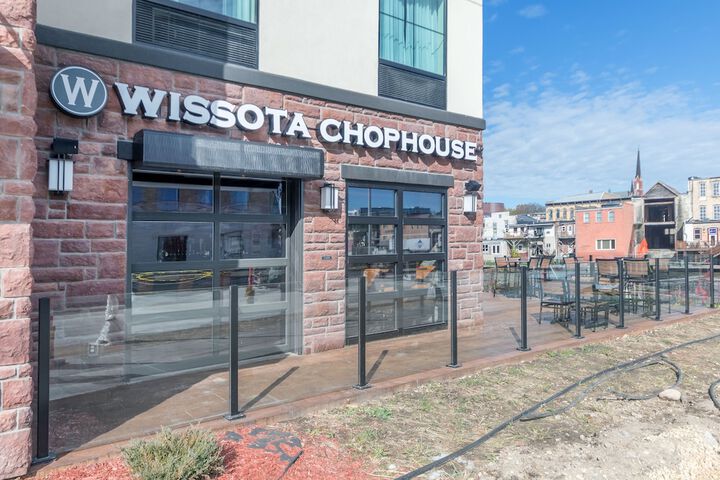 Cobblestone Hotel and Suites Janesville