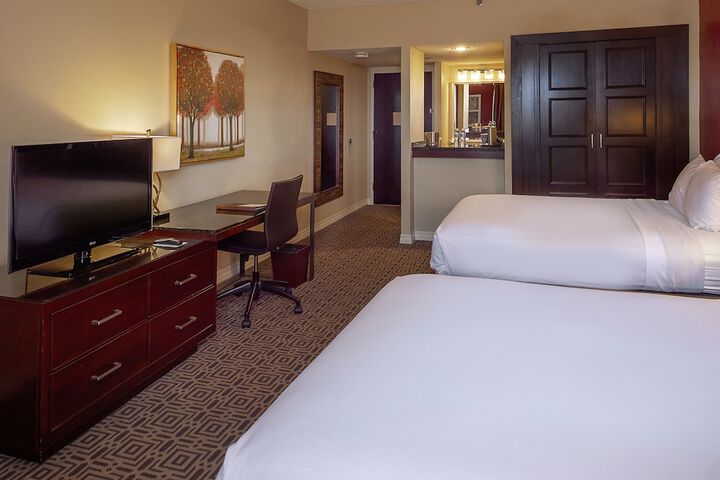 DoubleTree by Hilton Hotel St. Louis - Chesterfield