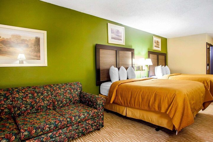Room 40 of 68
