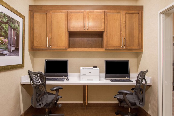Business Center 34 of 34