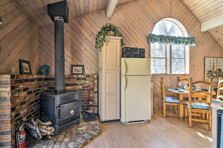 Sonora Home on 10 Resort Acres w / Shared Pool!