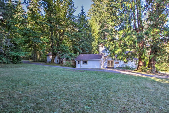 elk Hideaway: Ashford Cottage w / Hot Tub!