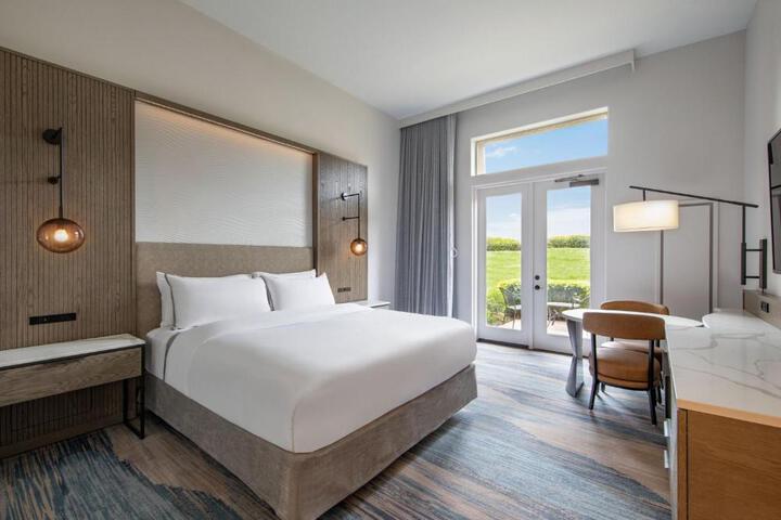The Westin Sacramento Riverfront Hotel & Spa
