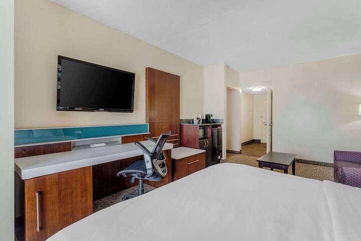 Room 15 of 32