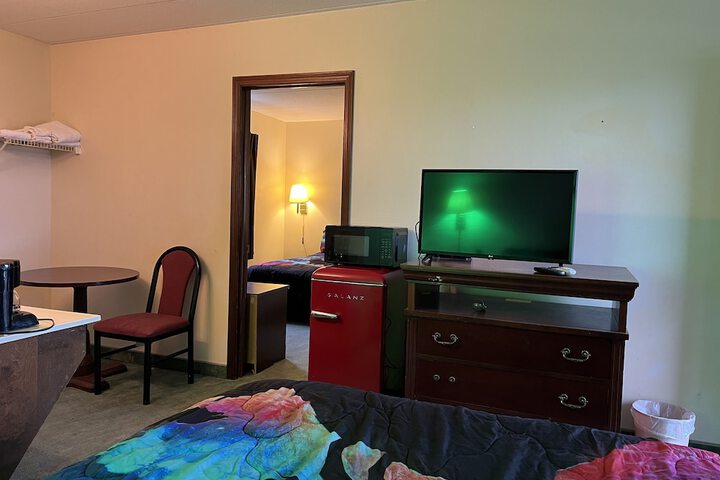 Room 17 of 36