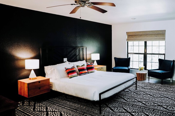 Room 22 of 68