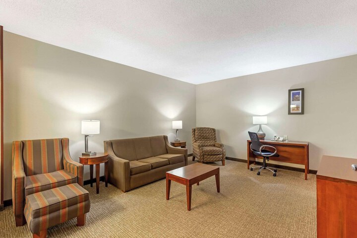 Room 8 of 45