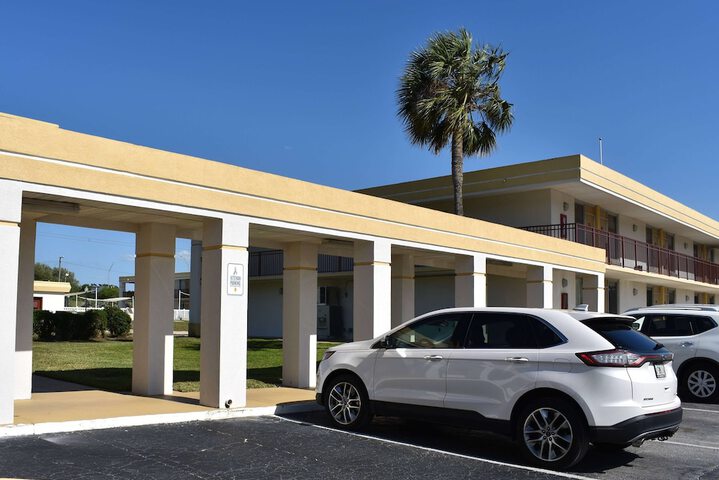 Hotel 8 of 67