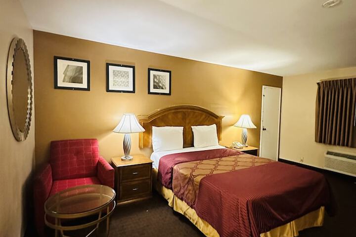 Room 21 of 27