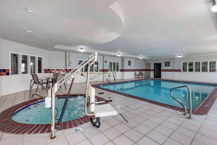 Pool 4 of 44