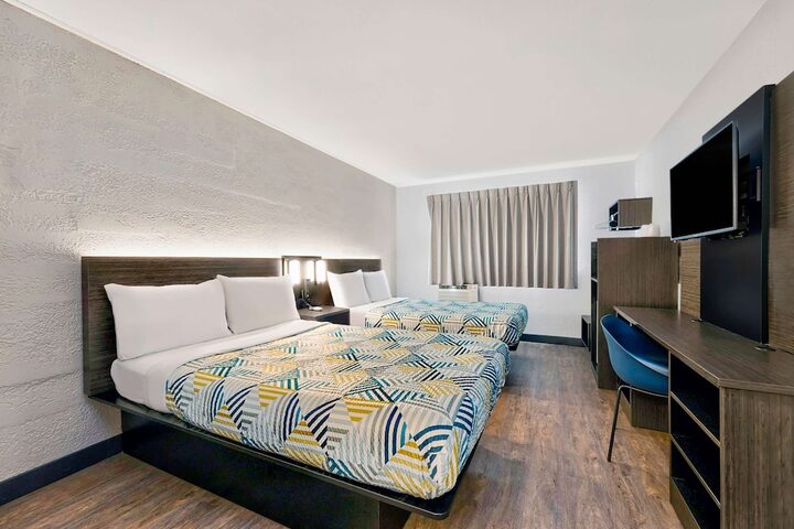 Room 16 of 27
