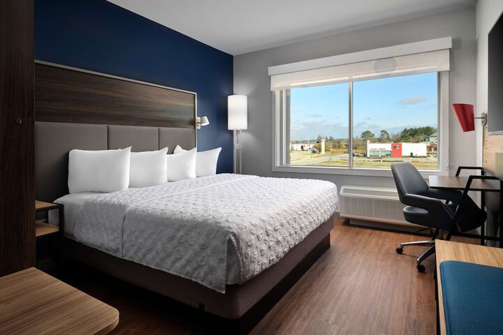 Tru by Hilton Tupelo