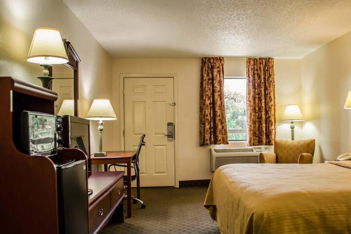 Room 21 of 39