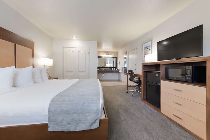Room 18 of 26