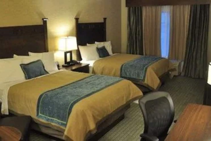 Little Missouri Inn & Suites New Town