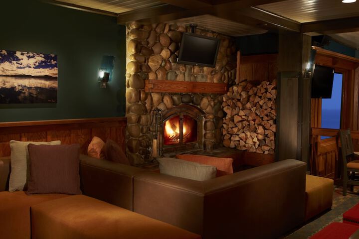 Sunnyside Restaurant & Lodge