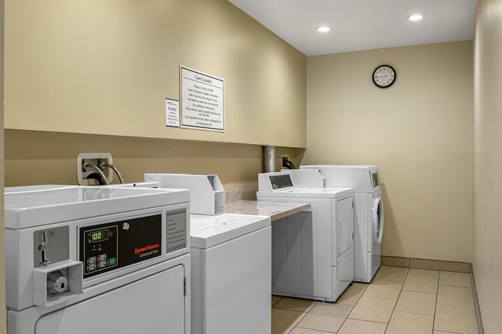 Best Western Plus South Coast Inn