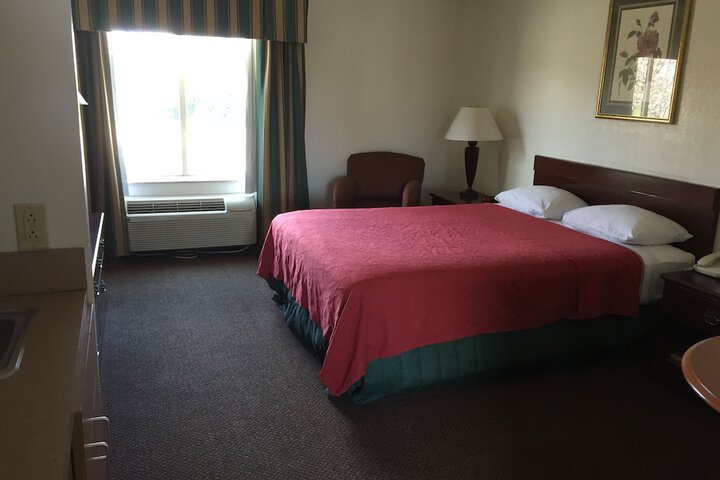 Room 7 of 16