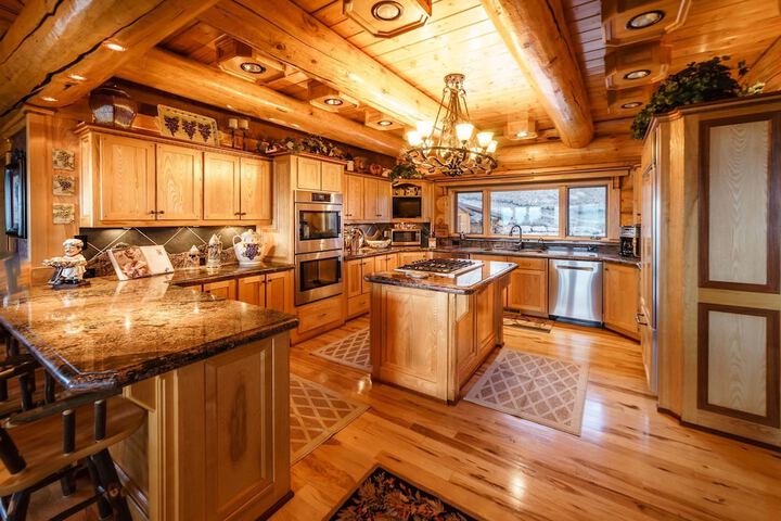 Coyote Bluff Estate