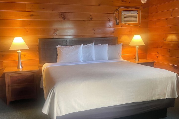 Room 52 of 90