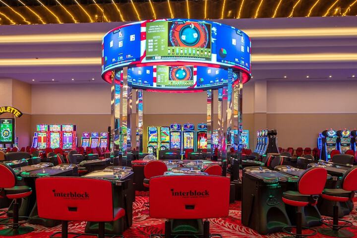 Entertainment 39 of 41