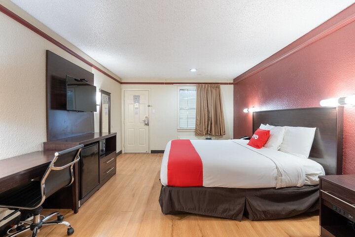 Room 25 of 35