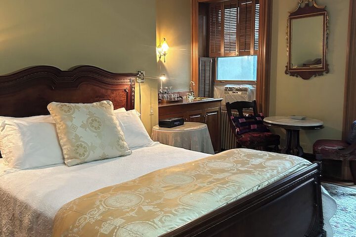 Room 16 of 26