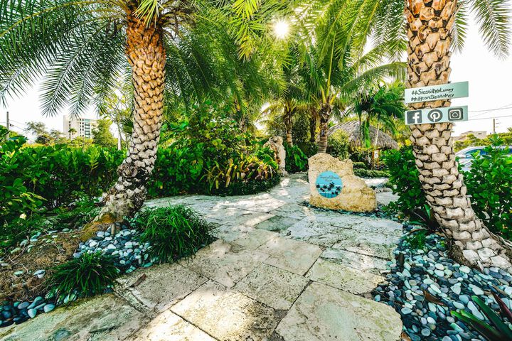 Tropical Breeze Resort