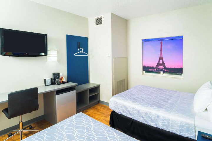 Room 51 of 82