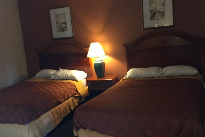 Room 27 of 32