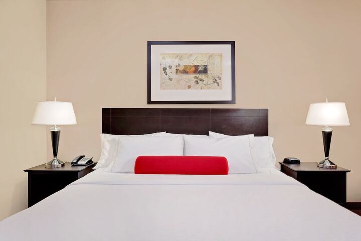 Room 10 of 31